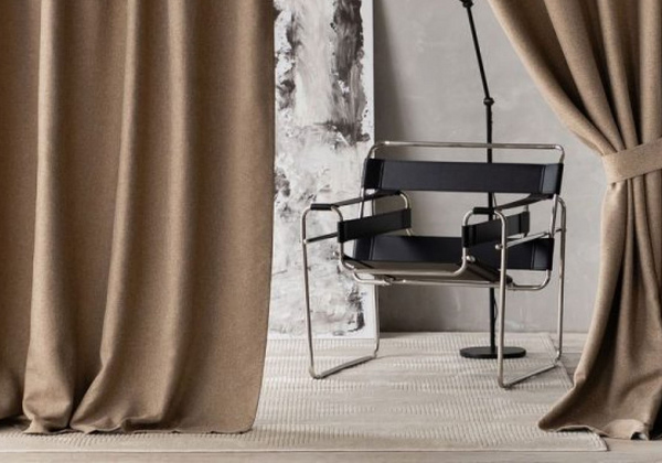 Шторы &laquo;в пол&raquo;: плюсы, минусы и почему их стоит шить на заказ